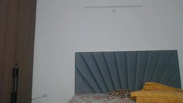 Czat XXX na żywo – Virgin_Aisha