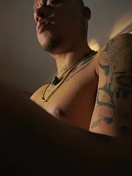 AlphaMasterXxx 即時 XXX 聊天