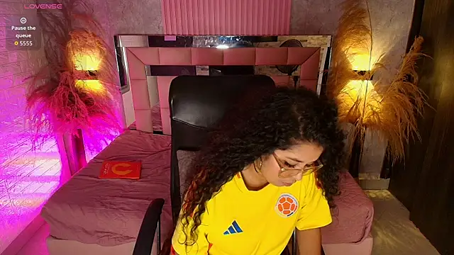 griselle_rousse's Live XXX Chat