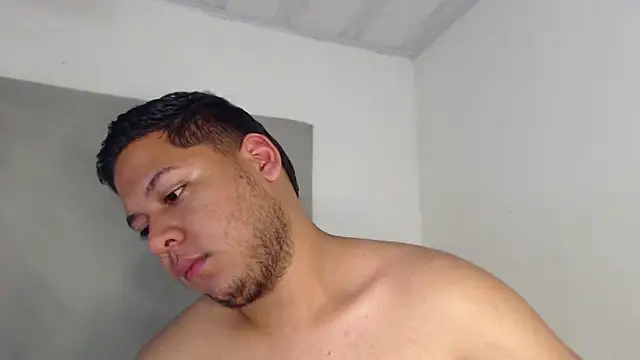 Živý XXX chat nicolas_cr1
