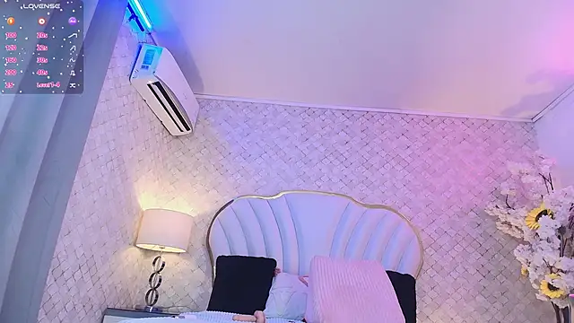 KaylaDavies Live XXX-chat