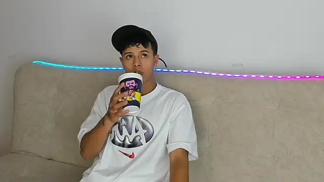 _Alex_ColtonのライブXXXチャット