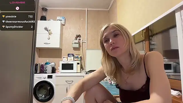 Chatroom XXX en direct de AngelJeni