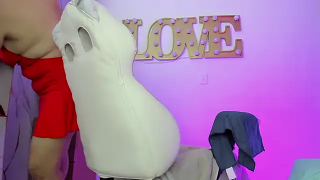 XXX chat uživo modela dianamilf