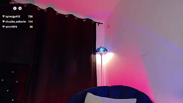 lui_x_dust live XXX chat