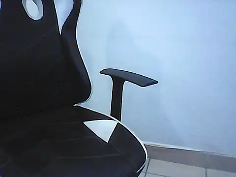 Chat +18 de Kalel17073 ao vivo
