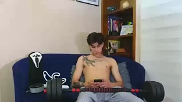 Derekswan Adlı Modelin Canlı XXX Sohbeti