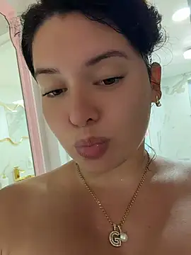 mangolini_parrocini's Live XXX Chat