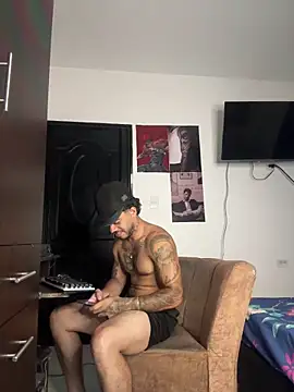 Kenny_romano: онлайн-секс-чат