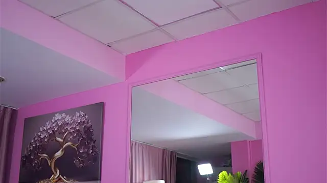 LaraBrynn 现场XXX聊天