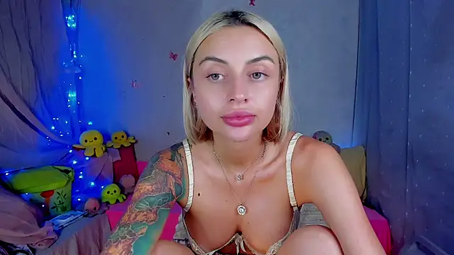 YourLizzyDoll's Live XXX Chat