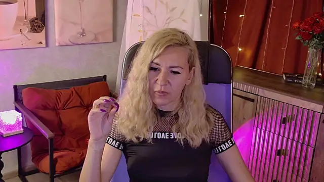 DonnaSmitth Chat XXX in diretta