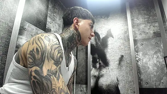 Gury_tattoo: онлайн-секс-чат