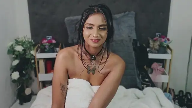 Chat XXX en directo de Delilah_Blazee