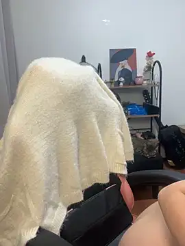 valentinauwu's Live XXX Chat