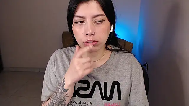 iam_emy Live XXX-Chat