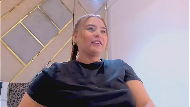 Chat XXX Live MikaelaStone