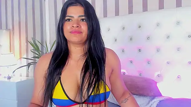 Mia-Stones – Naživo XXX chat