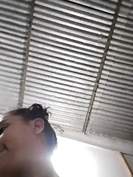 צ'אט XXX בשידור חי של Andreita_95