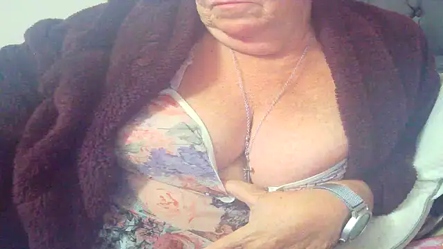 Playful_MILF_Demi Live XXX-Chat