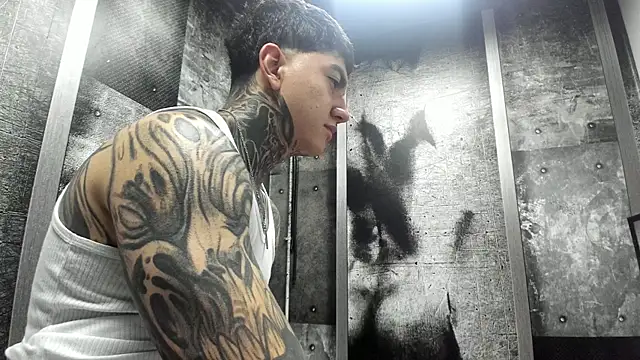 Chat XXX en directo de Gury_tattoo