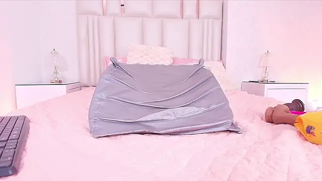 alanarose18 élő XXX-chatje