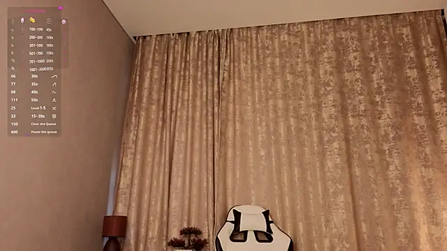 JenevaLitalien's Live XXX Chat