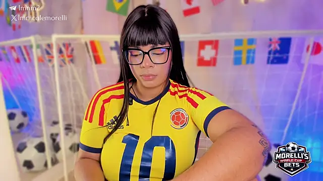Nicolemorelli2 Adlı Modelin Canlı XXX Sohbeti