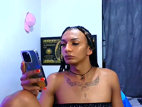 Chat +18 de Alexxasexy ao vivo