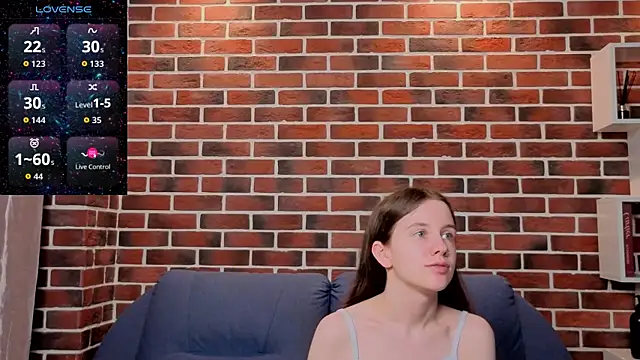 MyrtaMcclaney Chat XXX in diretta