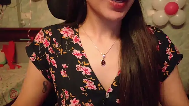 MidnightFlame live XXX chat