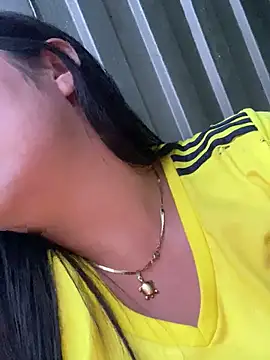 แชท XXX สดของ emiiross