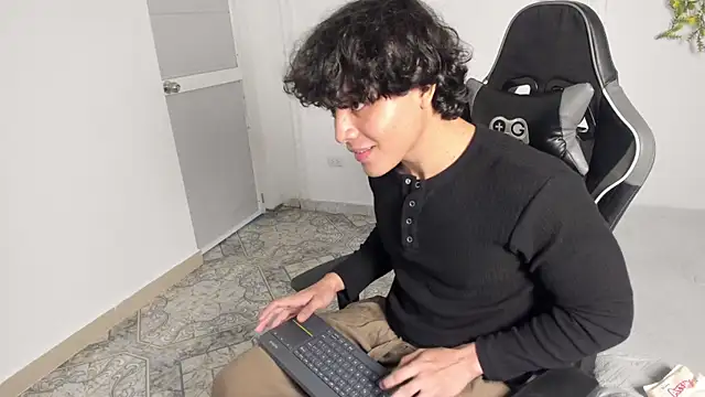 Czat XXX na żywo – latin_beast4