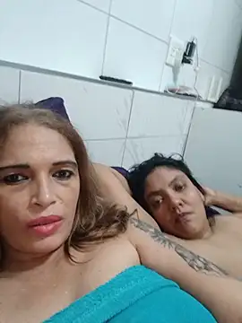 Chat +18 de 2Juicy_pussy ao vivo