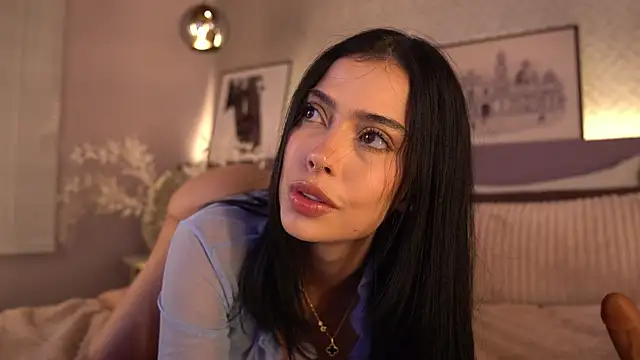 XXX chat uživo modela ElleDiane