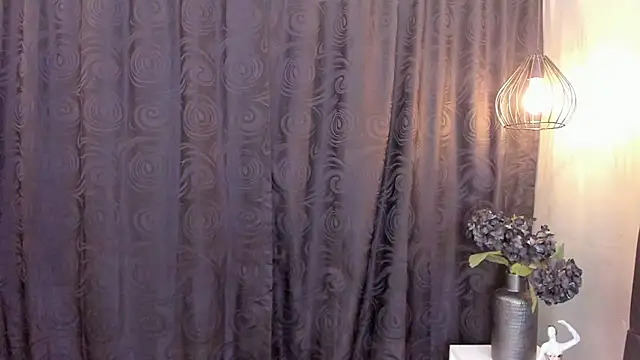 zam_noir Adlı Modelin Canlı XXX Sohbeti