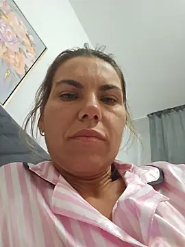 FeliciaKrige Chat XXX live