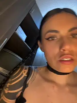Czat XXX na żywo – i_am_nina_