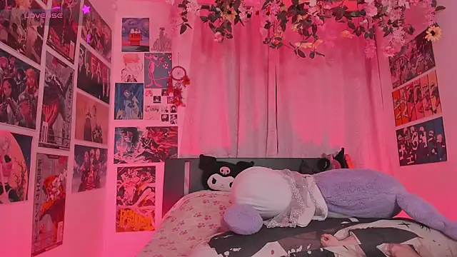 MissCurvyTop Adlı Modelin Canlı XXX Sohbeti