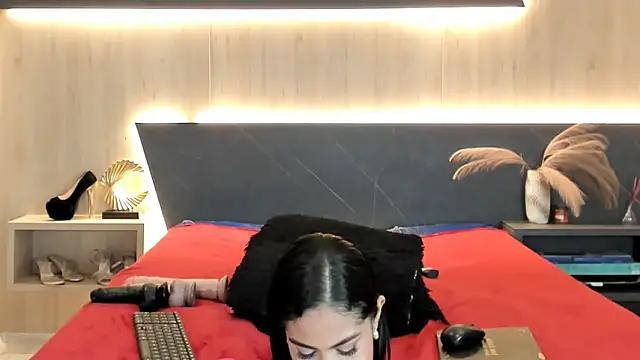 LorenaVarga's Live XXX Chat