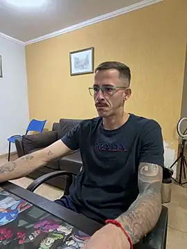 MeladoDiMel's Live XXX Chat