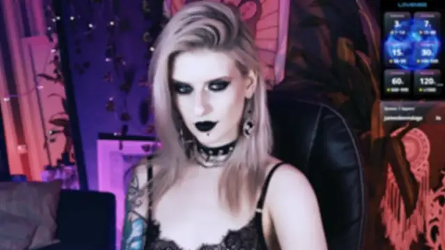 Noah_ElmerX Chat XXX in diretta