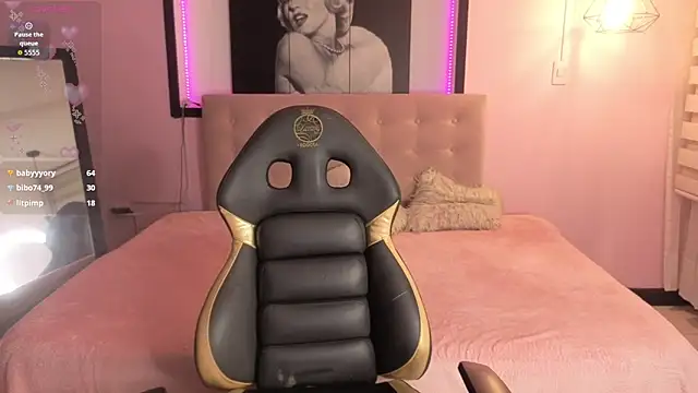Živý XXX chat _Androm3da_