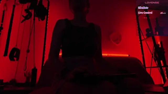 צ'אט XXX בשידור חי של CyberXGoddess