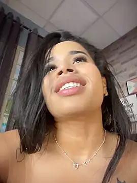 EmmaExoticaXXX: онлайн-секс-чат
