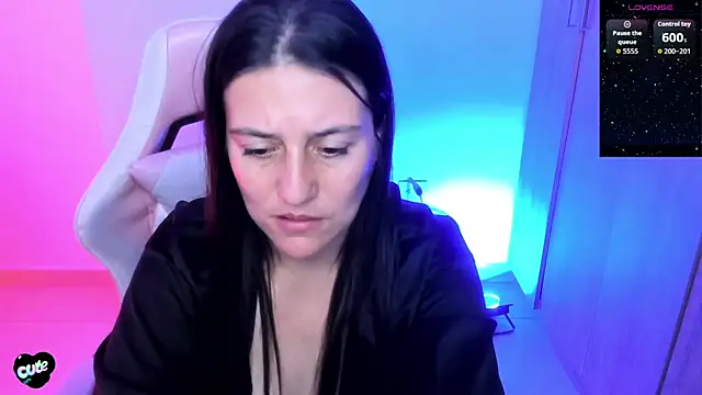 Saskyaa Live XXX-Chat