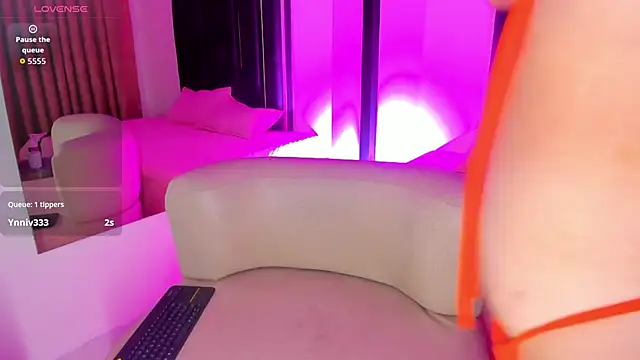 Онлайн чат XXX Miaa_Foxx03