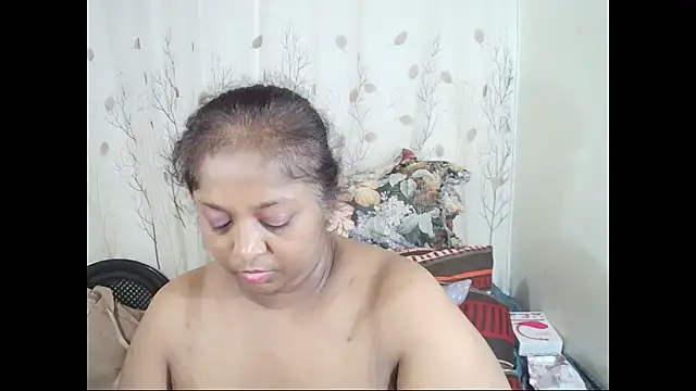 Indiantasha's Live XXX Chat