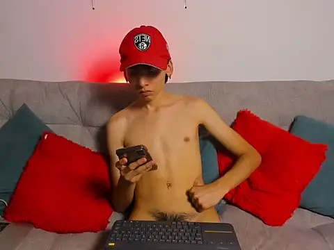 Angel_Dustt1 Show in webcam