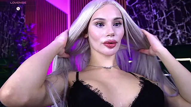 BarbieKara's Live XXX Chat